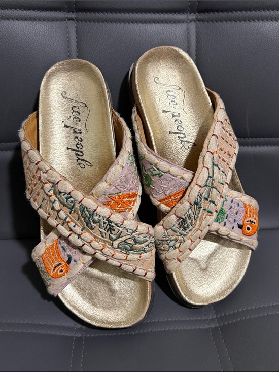 Free People Shoes - Free People Wildflowers Crossband Sandals Size 7.5/8